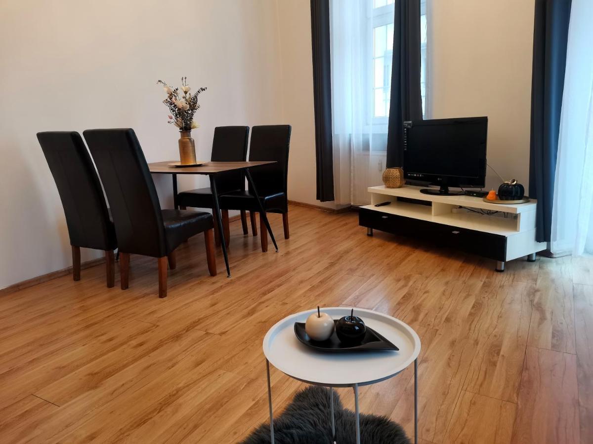 Apartament Na Rynku W Gnieznie Gniezno Bagian luar foto